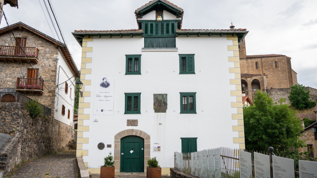 Julián Gayarre House Museum