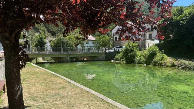 Bathing area - river pool on the River Uztarroz