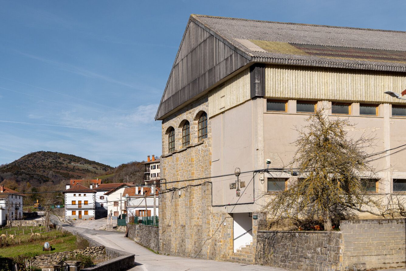 8. MEZKIRITZ - ESNOTZ